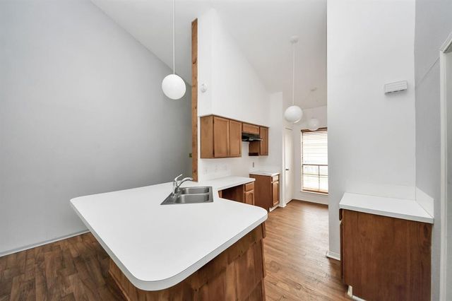 170 April Point Drive N 170, Conroe, TX 77356