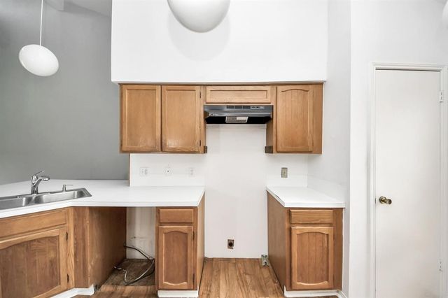 170 April Point Drive N 170, Conroe, TX 77356