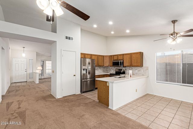16407 S 44TH Street, Phoenix, AZ 85048