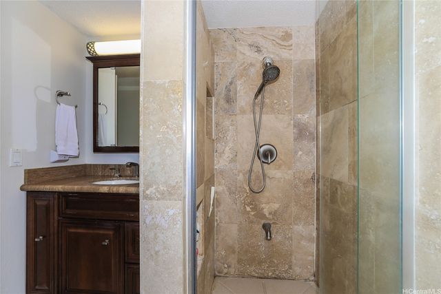 290 Kawaihae Street 209C, Honolulu, HI 96825