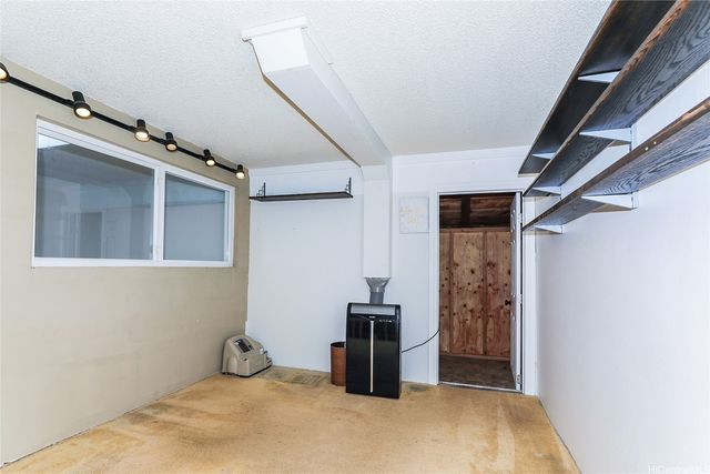 290 Kawaihae Street 209C, Honolulu, HI 96825