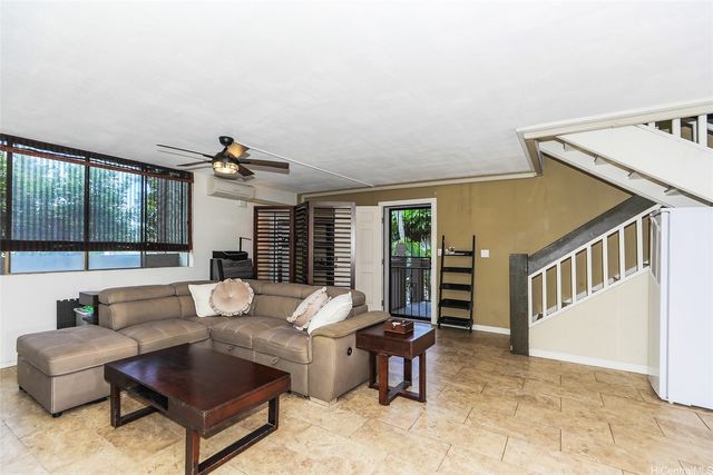 290 Kawaihae Street 209C, Honolulu, HI 96825