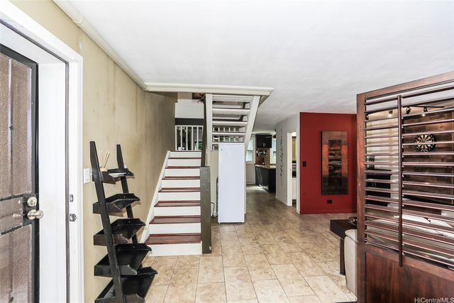 290 Kawaihae Street 209C, Honolulu, HI 96825