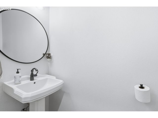 641 Mary Dr, Molalla, OR 97038