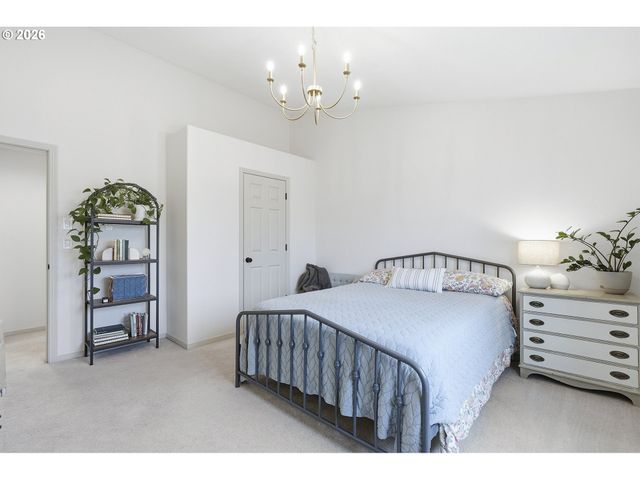 641 Mary Dr, Molalla, OR 97038