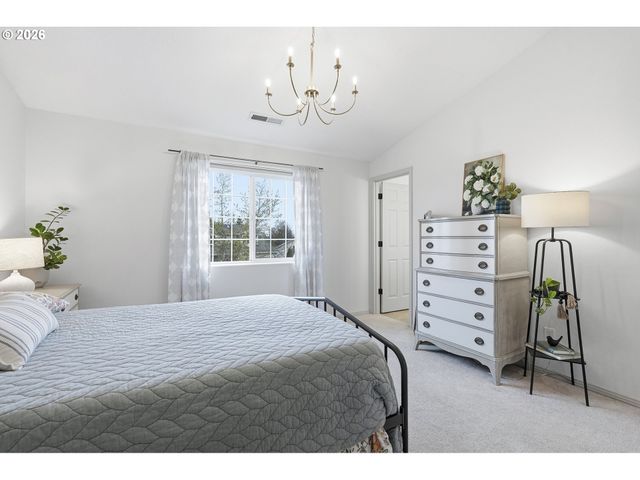 641 Mary Dr, Molalla, OR 97038