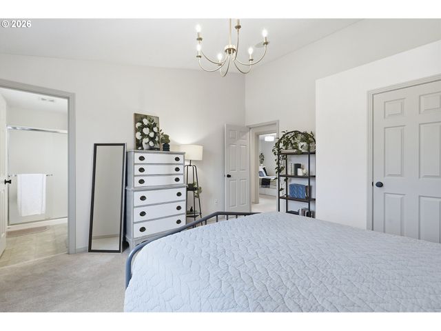 641 Mary Dr, Molalla, OR 97038