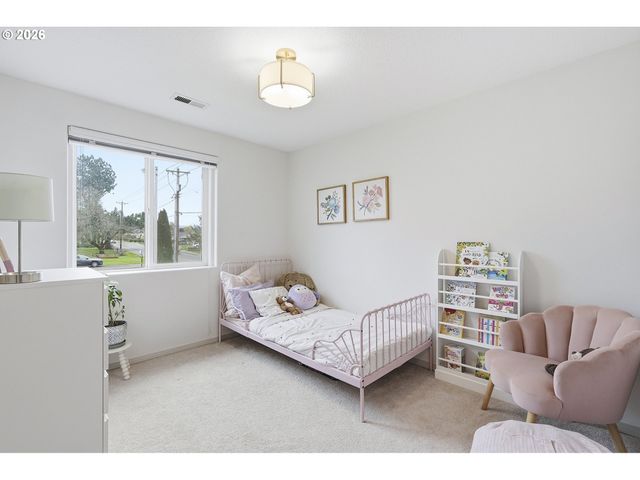 641 Mary Dr, Molalla, OR 97038