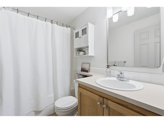 641 Mary Dr, Molalla, OR 97038