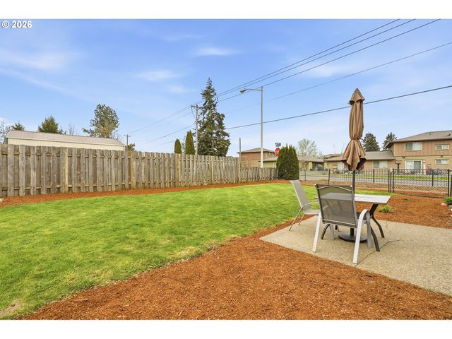 641 Mary Dr, Molalla, OR 97038