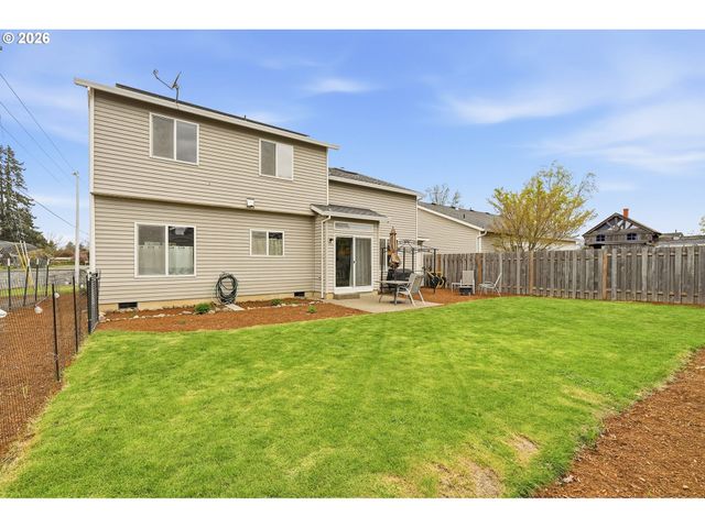 641 Mary Dr, Molalla, OR 97038