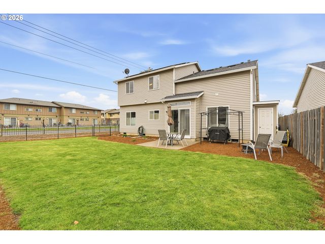 641 Mary Dr, Molalla, OR 97038