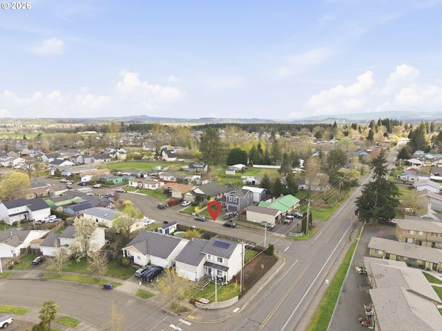 641 Mary Dr, Molalla, OR 97038