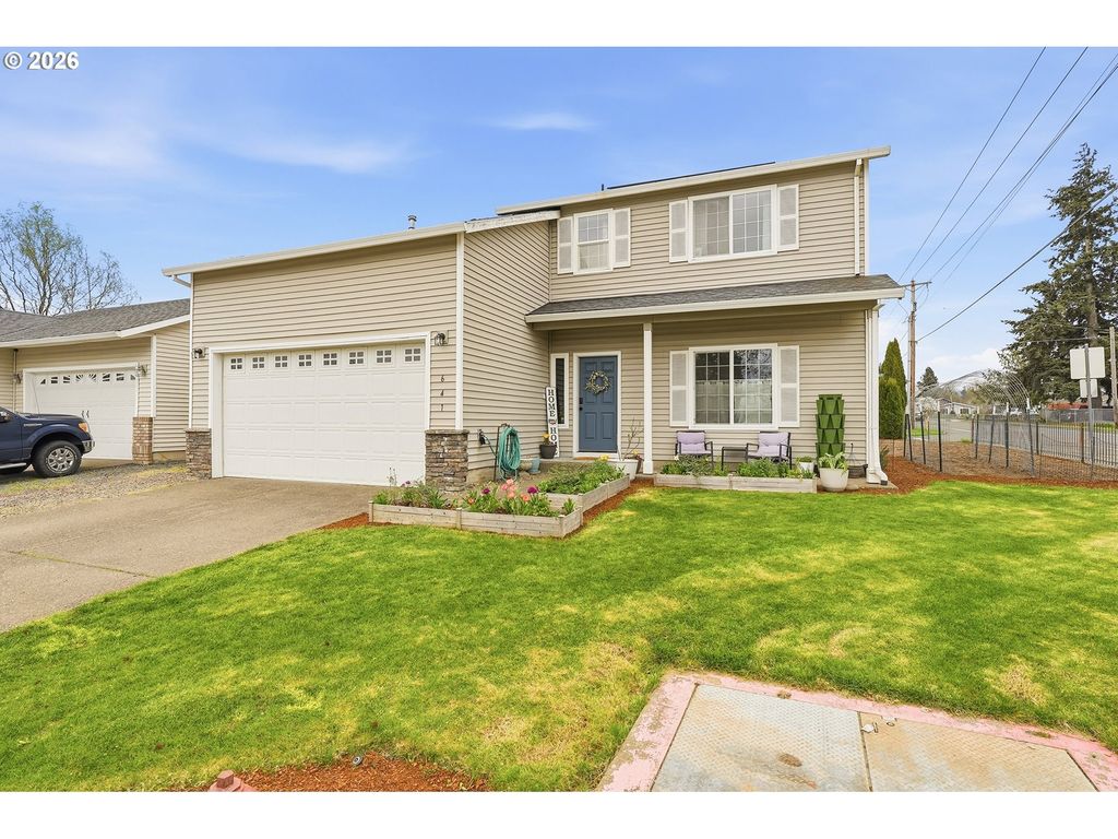 641 Mary Dr, Molalla, OR 97038