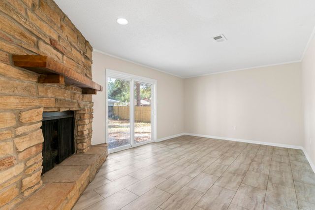 10 W Post Oak Drive, Conway, AR 72034