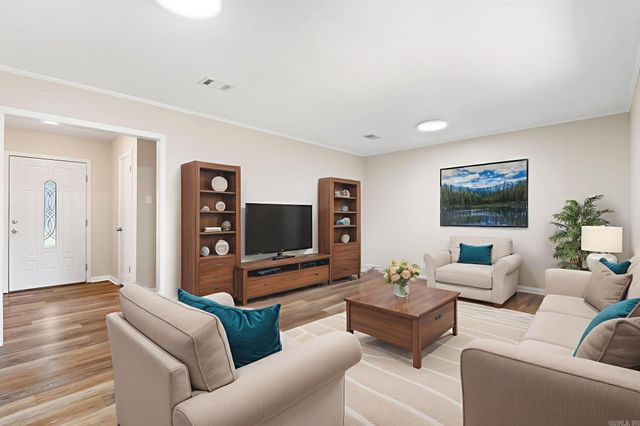 10 W Post Oak Drive, Conway, AR 72034