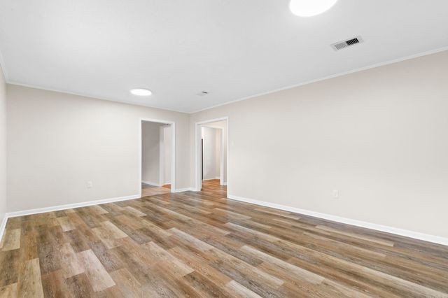 10 W Post Oak Drive, Conway, AR 72034