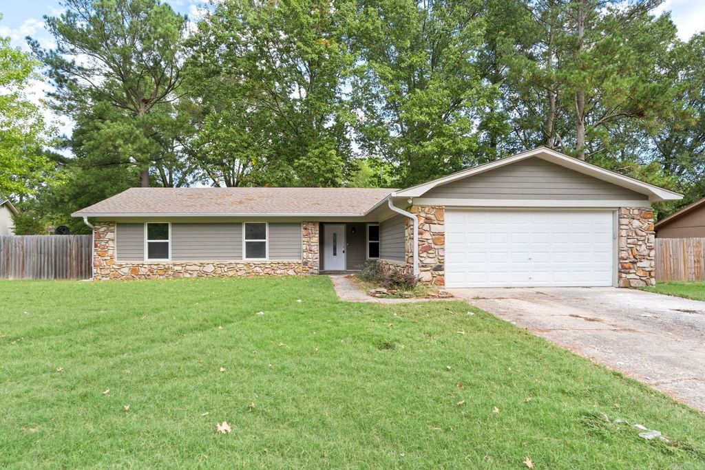 10 W Post Oak Drive, Conway, AR 72034