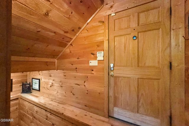 2416 Balsam Circle, Sevierville, TN 37876