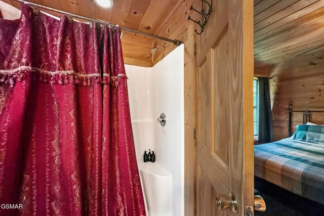 2416 Balsam Circle, Sevierville, TN 37876