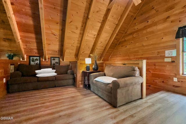 2416 Balsam Circle, Sevierville, TN 37876