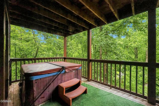 2416 Balsam Circle, Sevierville, TN 37876