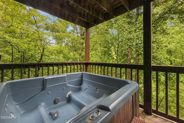 2416 Balsam Circle, Sevierville, TN 37876