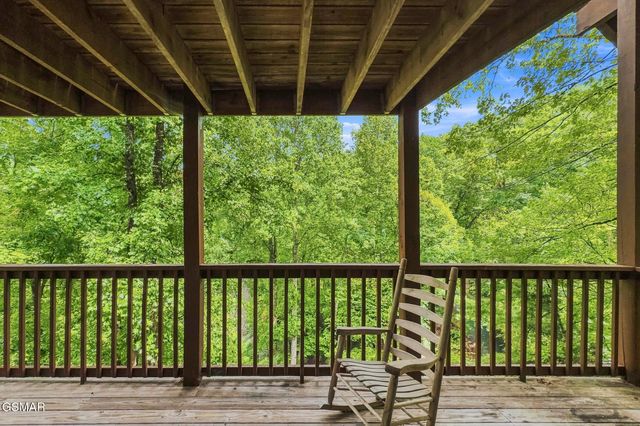 2416 Balsam Circle, Sevierville, TN 37876