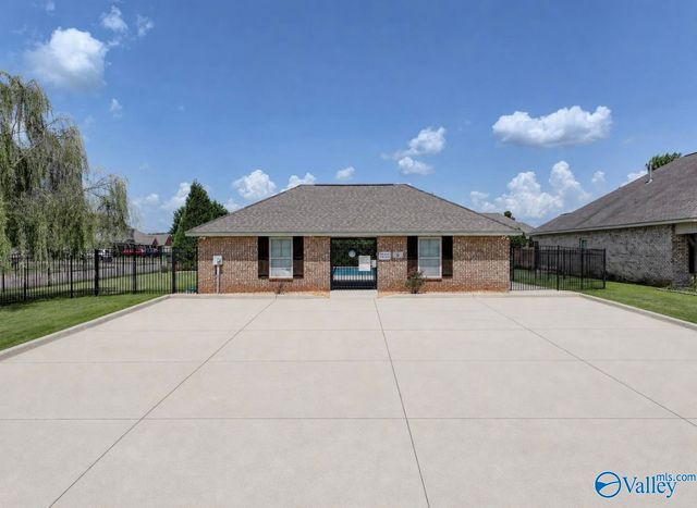 57 Weeping Willow Lane, Decatur, AL 35603