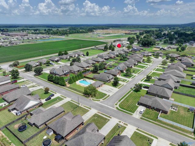 57 Weeping Willow Lane, Decatur, AL 35603