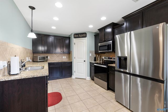 57 Weeping Willow Lane, Decatur, AL 35603