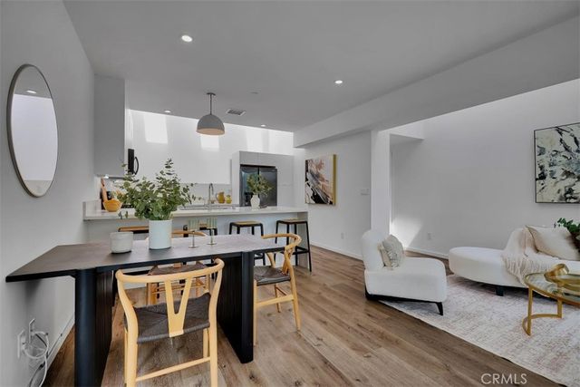 6919 Knowlton Place, Los Angeles, CA 90045