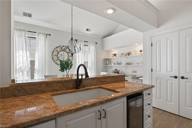3232 Silver Sands Cir Apt 300, Virginia Beach, VA 23451