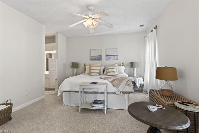 3232 Silver Sands Cir Apt 300, Virginia Beach, VA 23451