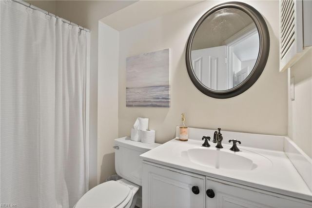 3232 Silver Sands Cir Apt 300, Virginia Beach, VA 23451