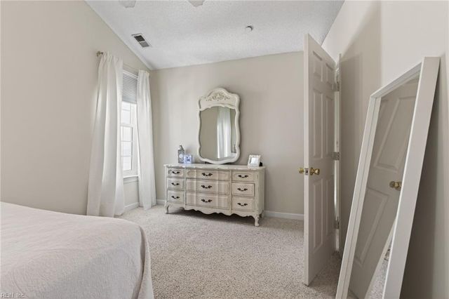 3232 Silver Sands Cir Apt 300, Virginia Beach, VA 23451