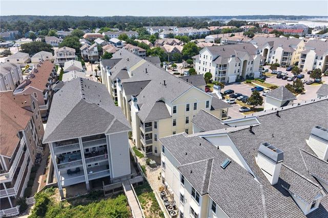 3232 Silver Sands Cir Apt 300, Virginia Beach, VA 23451