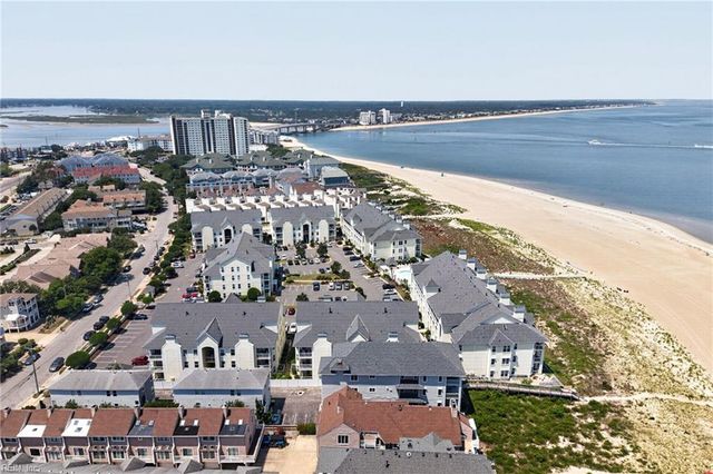 3232 Silver Sands Cir Apt 300, Virginia Beach, VA 23451