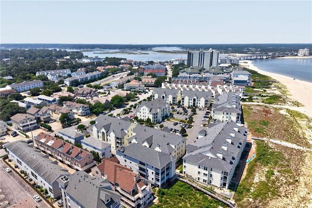 3232 Silver Sands Cir Apt 300, Virginia Beach, VA 23451