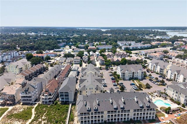 3232 Silver Sands Cir Apt 300, Virginia Beach, VA 23451