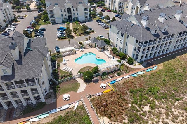 3232 Silver Sands Cir Apt 300, Virginia Beach, VA 23451