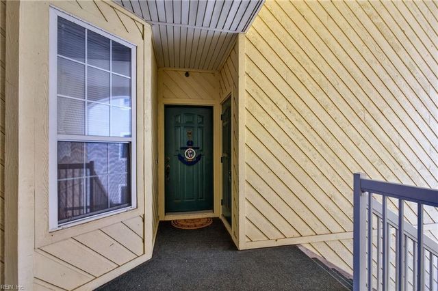 3232 Silver Sands Cir Apt 300, Virginia Beach, VA 23451