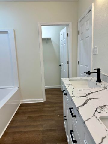 1225 Lee Ave, Houma, LA 70360