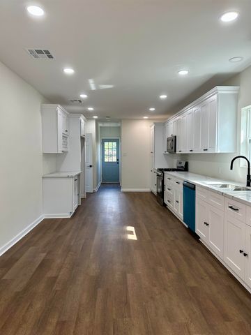 1225 Lee Ave, Houma, LA 70360