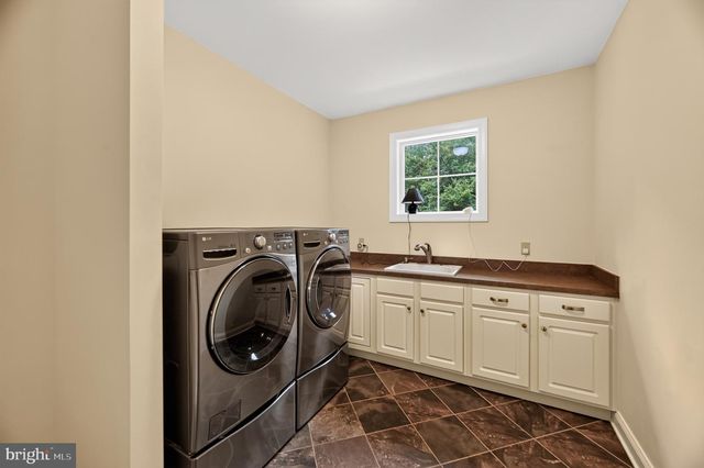8711 CHESTNUT GROVE RD, Frederick, MD 21701