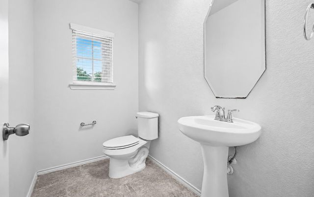 166 Meadow Grove Drive, Conroe, TX 77384