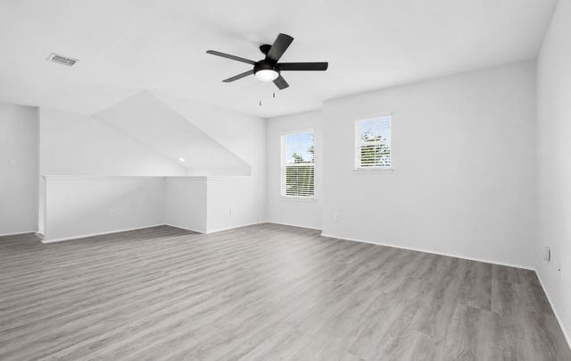 166 Meadow Grove Drive, Conroe, TX 77384