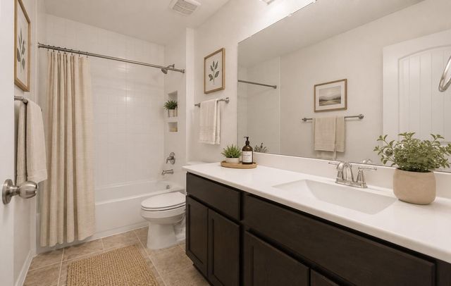 166 Meadow Grove Drive, Conroe, TX 77384