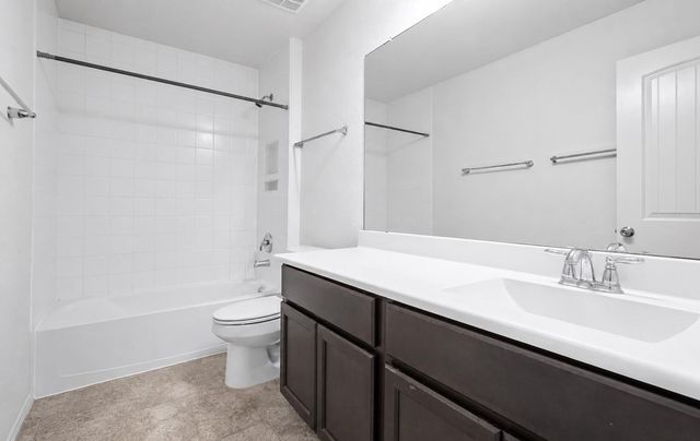 166 Meadow Grove Drive, Conroe, TX 77384