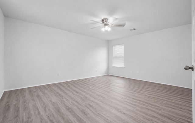 166 Meadow Grove Drive, Conroe, TX 77384